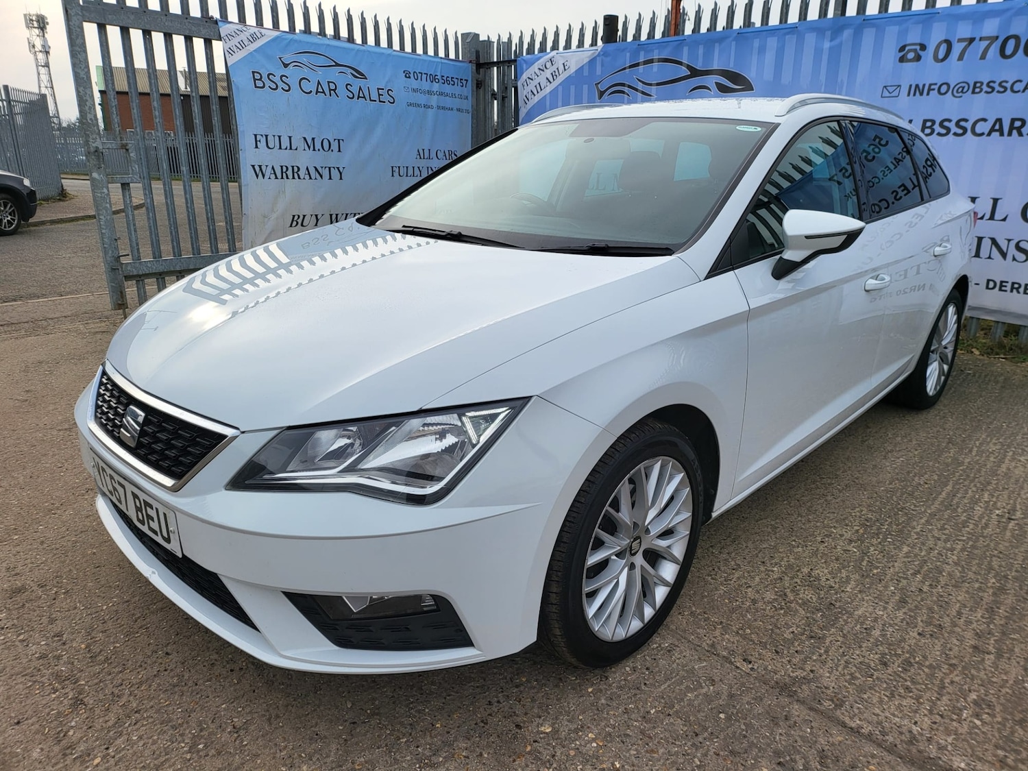 Used SEAT Leon 2017 for sale - 76531055: Photo 2