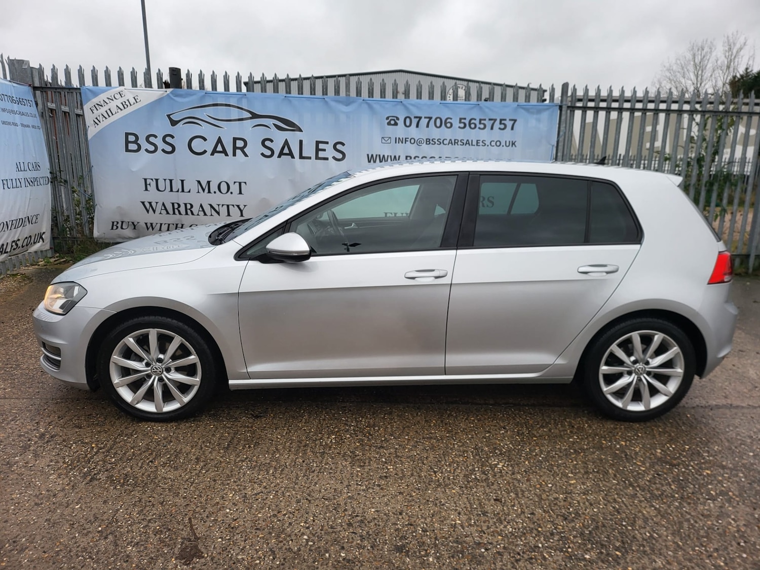 Used Volkswagen Golf 2014 for sale - 77079039: Photo 4
