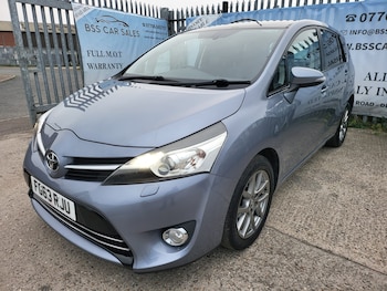 Used Toyota Verso 2013 for sale - 76504799: Photo