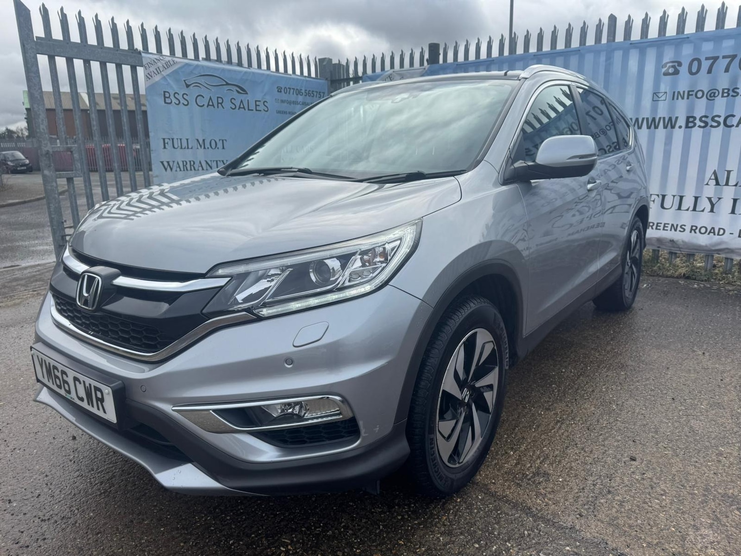 Used Honda CR-V 2017 for sale - 78064679: Photo 8