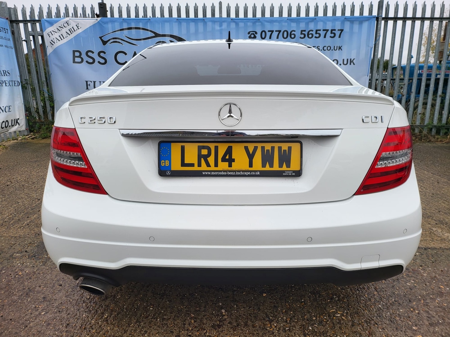 Used Mercedes-Benz C Class 2014 for sale - 76381940: Photo 24