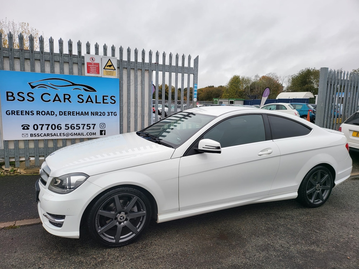 Used Mercedes-Benz C Class 2014 for sale - 76381940: Photo 26