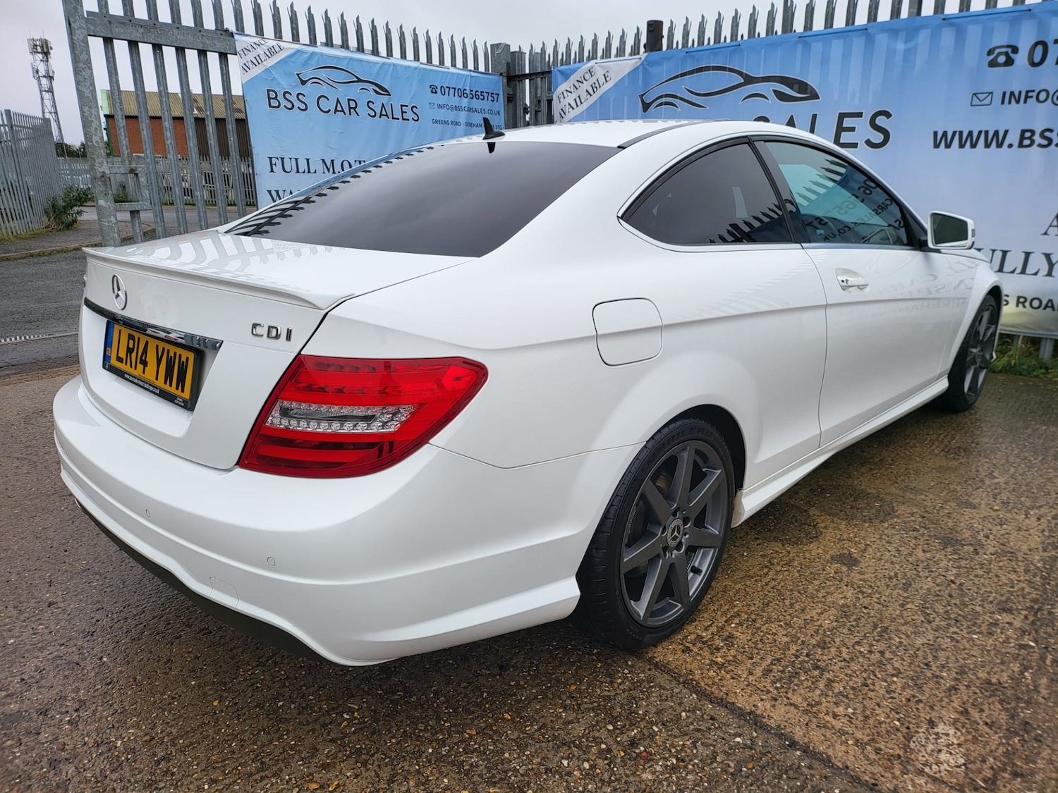 Used Mercedes-Benz C Class 2014 for sale - 76381940: Photo 5