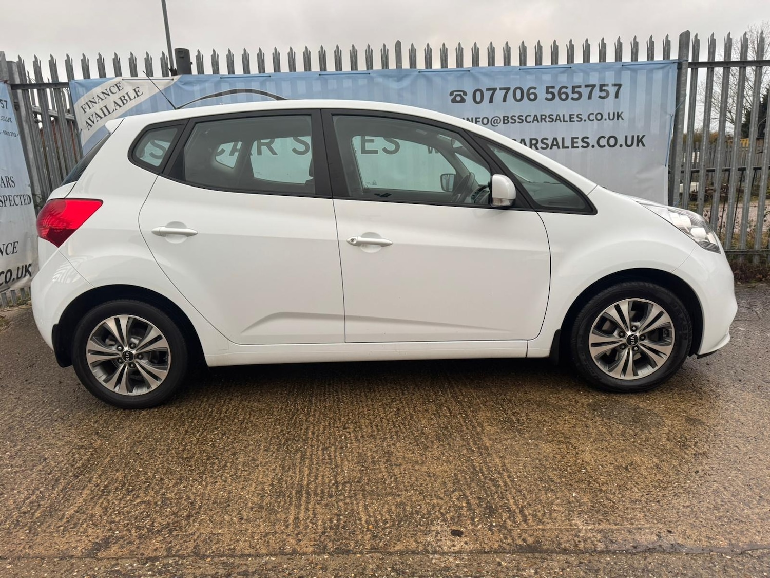 Used Kia Venga 2017 for sale - 77607146: Photo 3