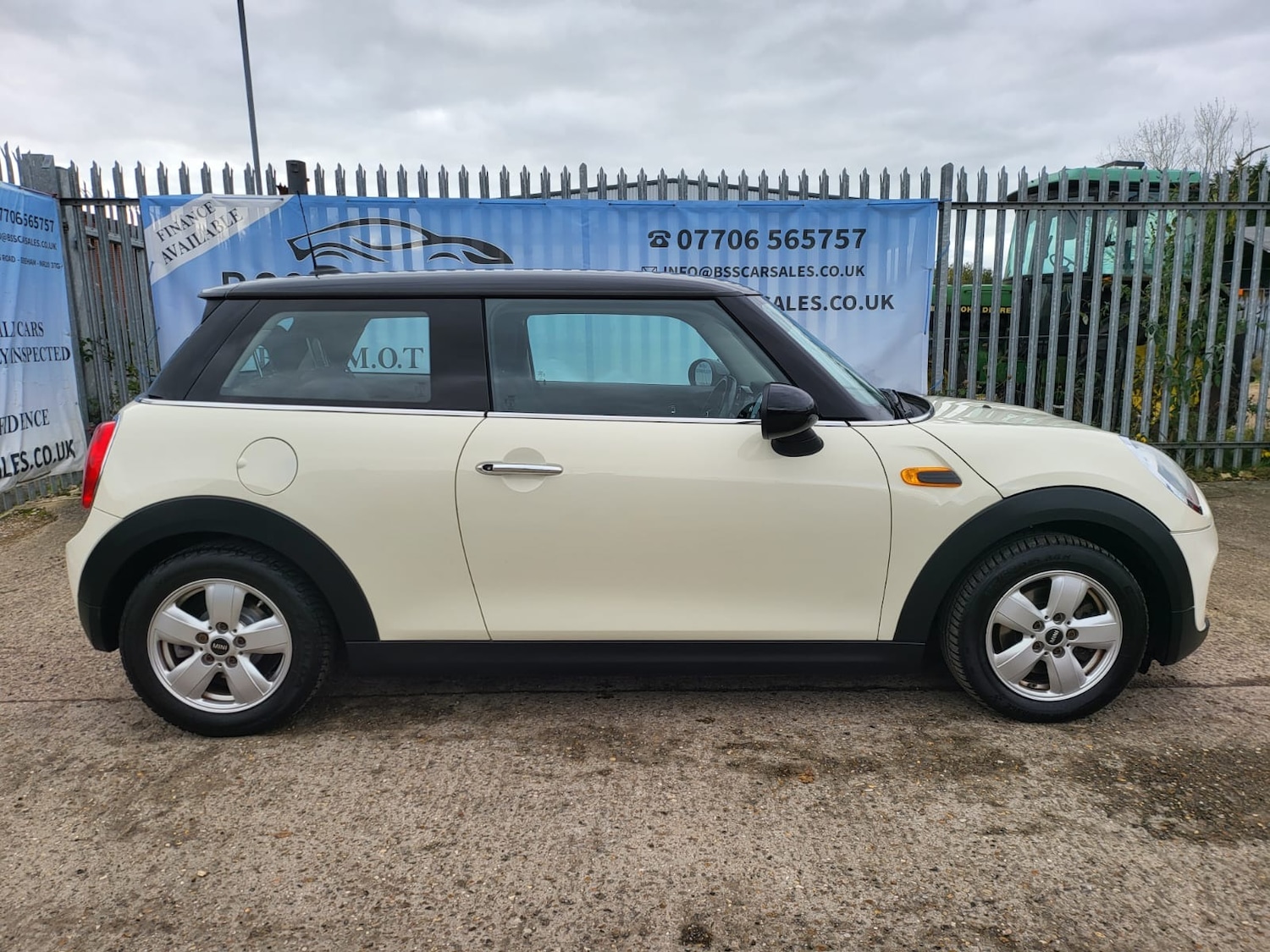 Used MINI Hatch 2014 for sale - 76578274: Photo 3