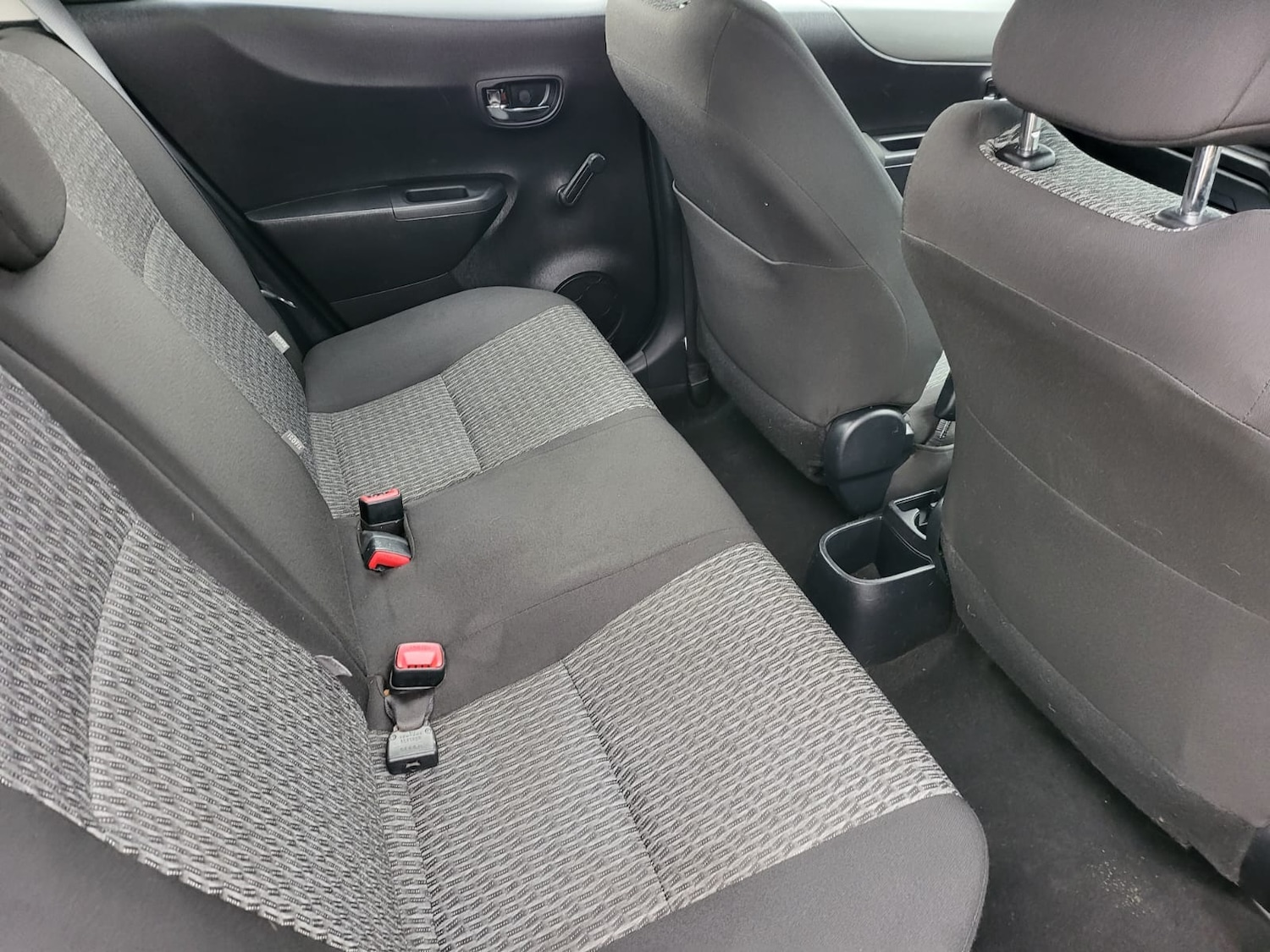 Used Toyota Yaris 2013 for sale - 76299034: Photo 17