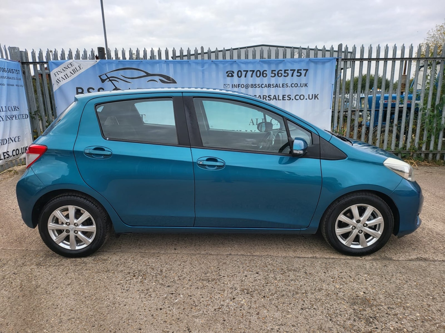 Used Toyota Yaris 2013 for sale - 76299034: Photo 22