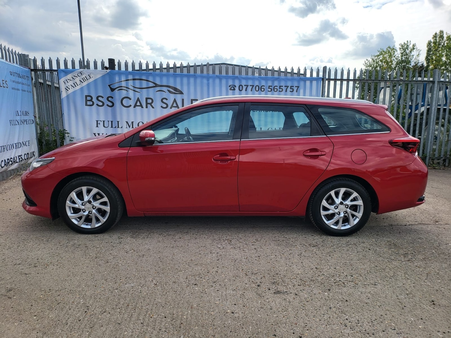 Used Toyota Auris 2015 for sale - 77220798: Photo 4