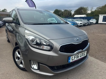 Used Kia Carens 2016 for sale - 79548559: Photo