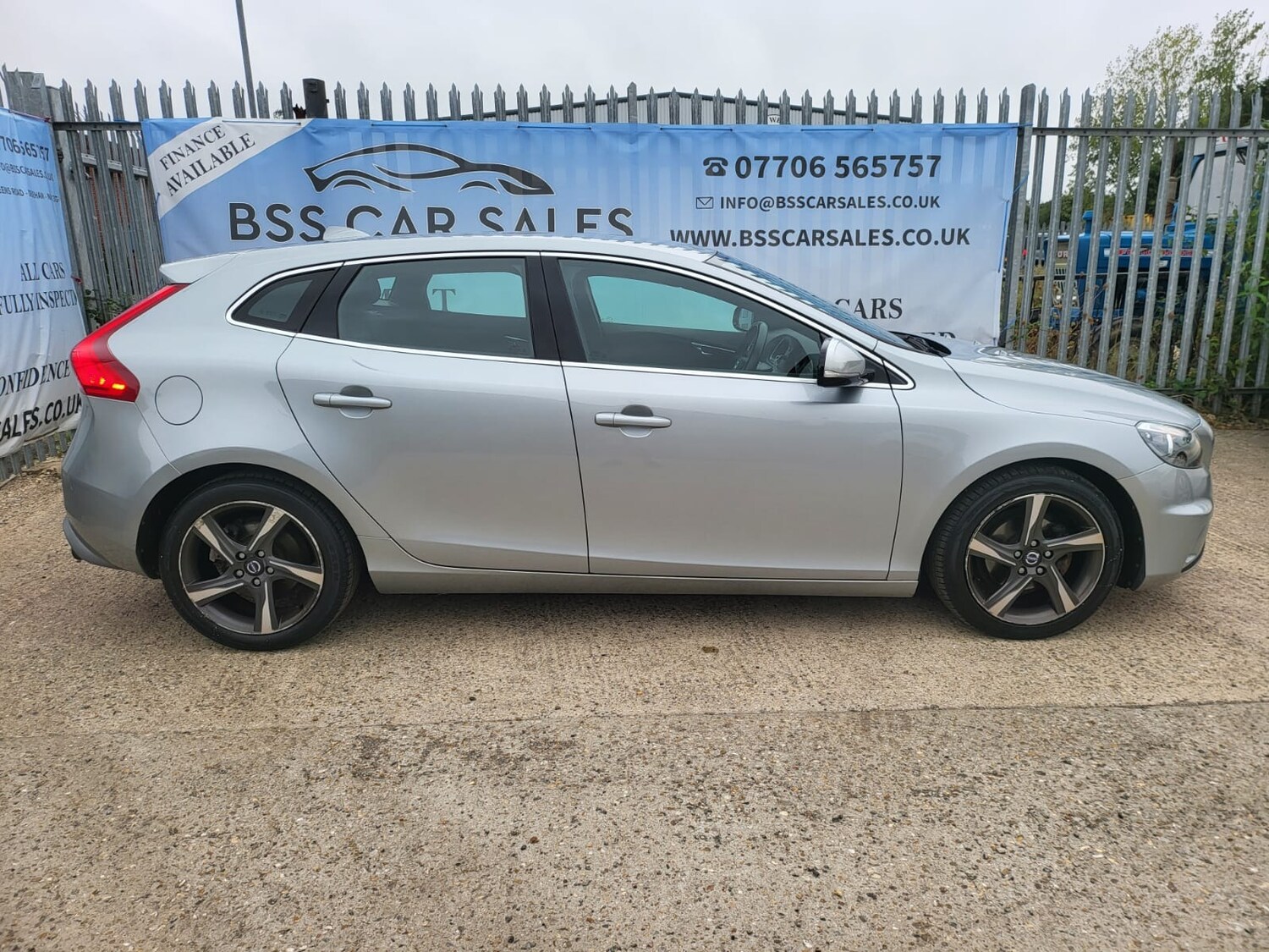 Used Volvo V40 2013 for sale - 76565275: Photo 22