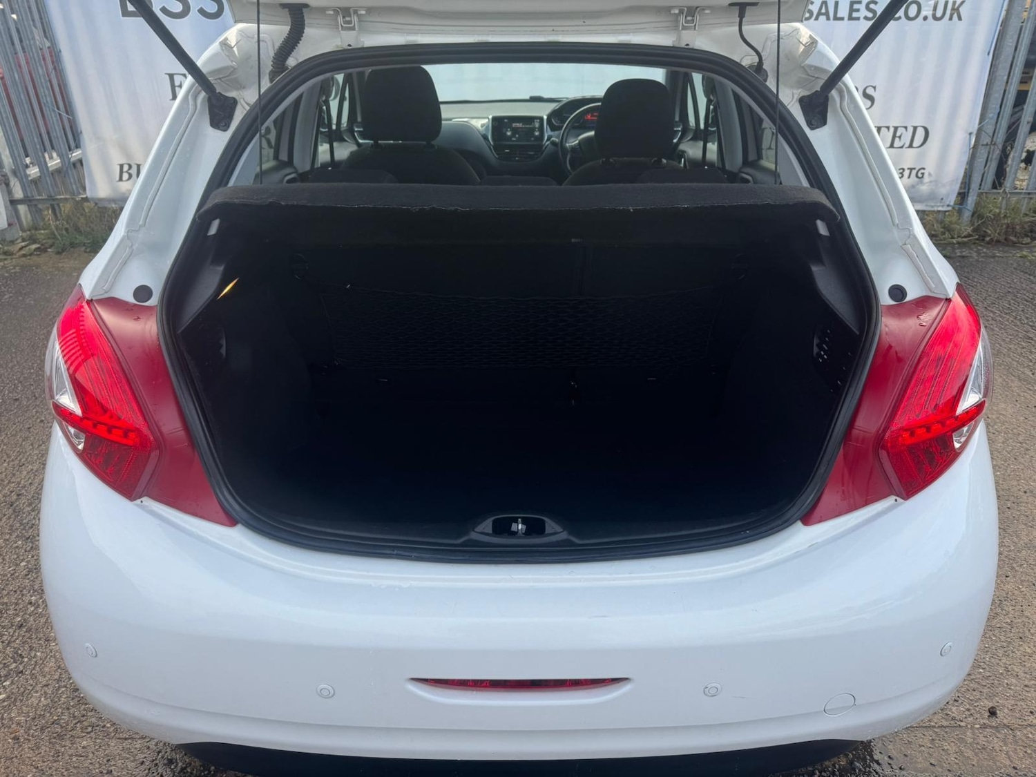 Used Peugeot 208 2015 for sale - 78064895: Photo 13