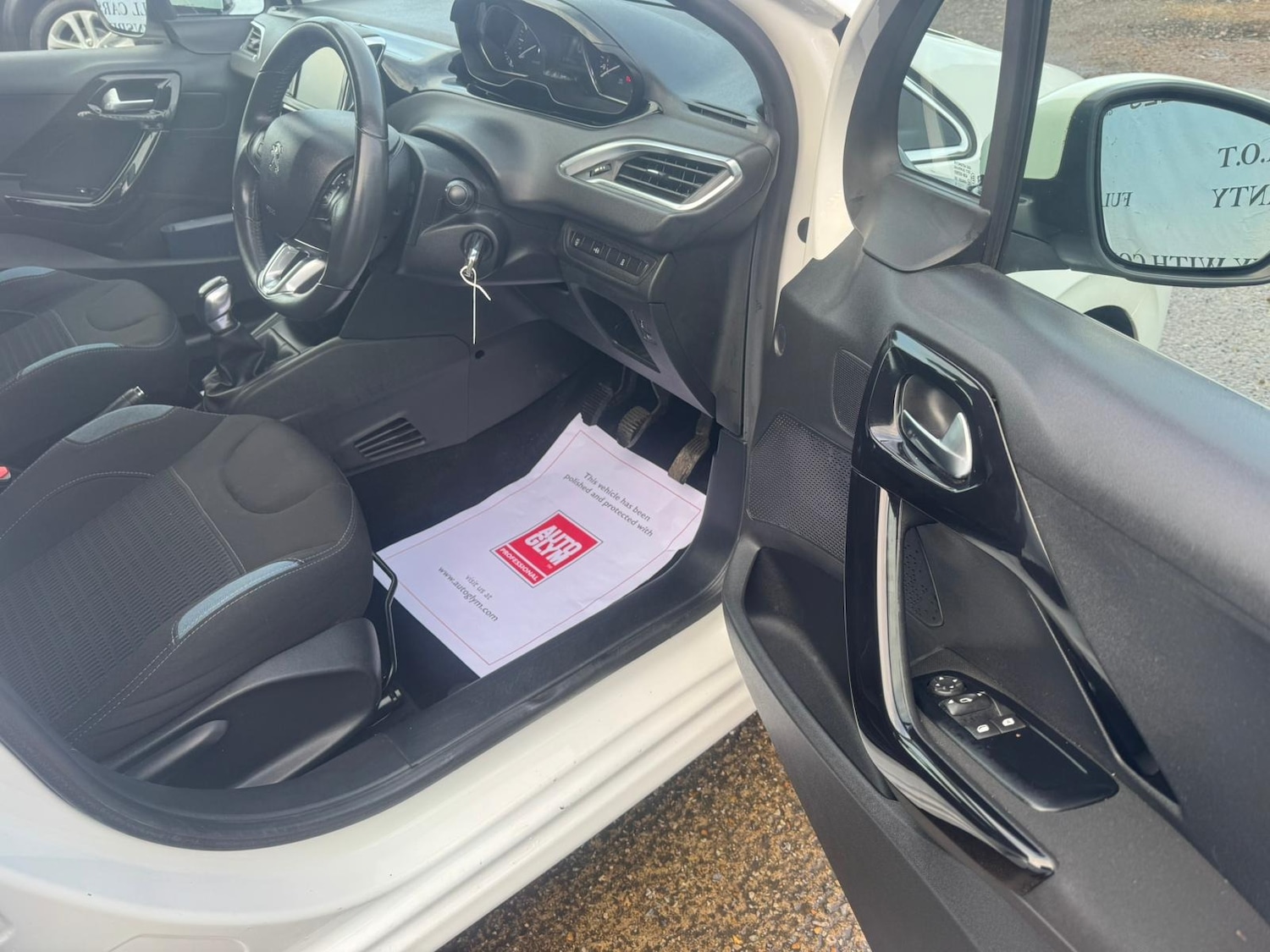 Used Peugeot 208 2015 for sale - 78064895: Photo 20