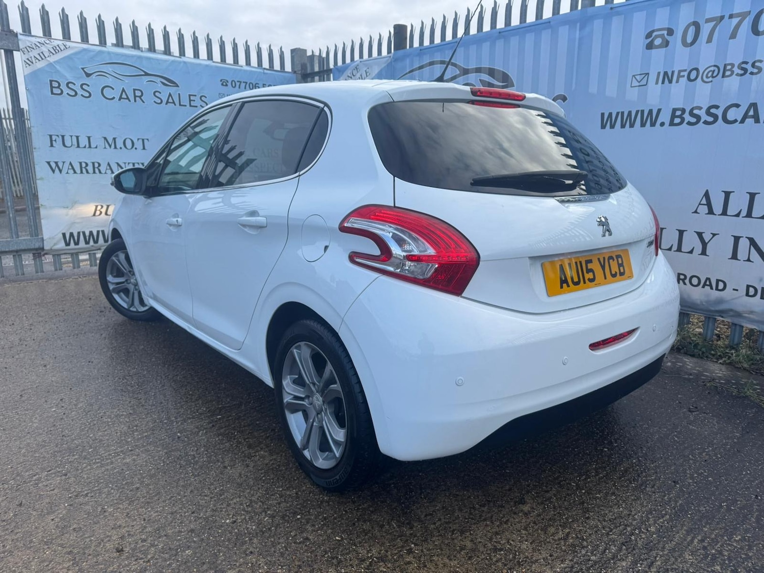 Used Peugeot 208 2015 for sale - 78064895: Photo 8