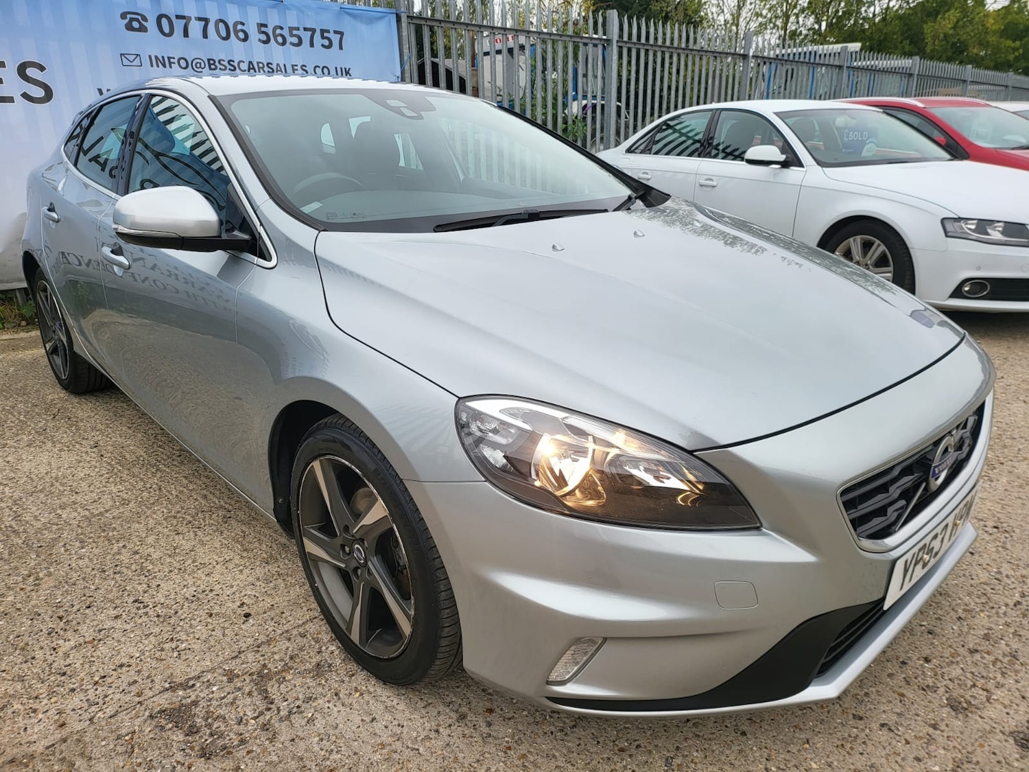 Used Volvo V40 2013 for sale - 77024166: Photo 28