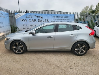Used Volvo V40 2013 for sale - 77024166: Photo
