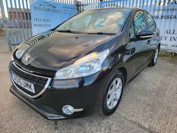 Used Peugeot 208 2015 for sale - 77557017: Photo