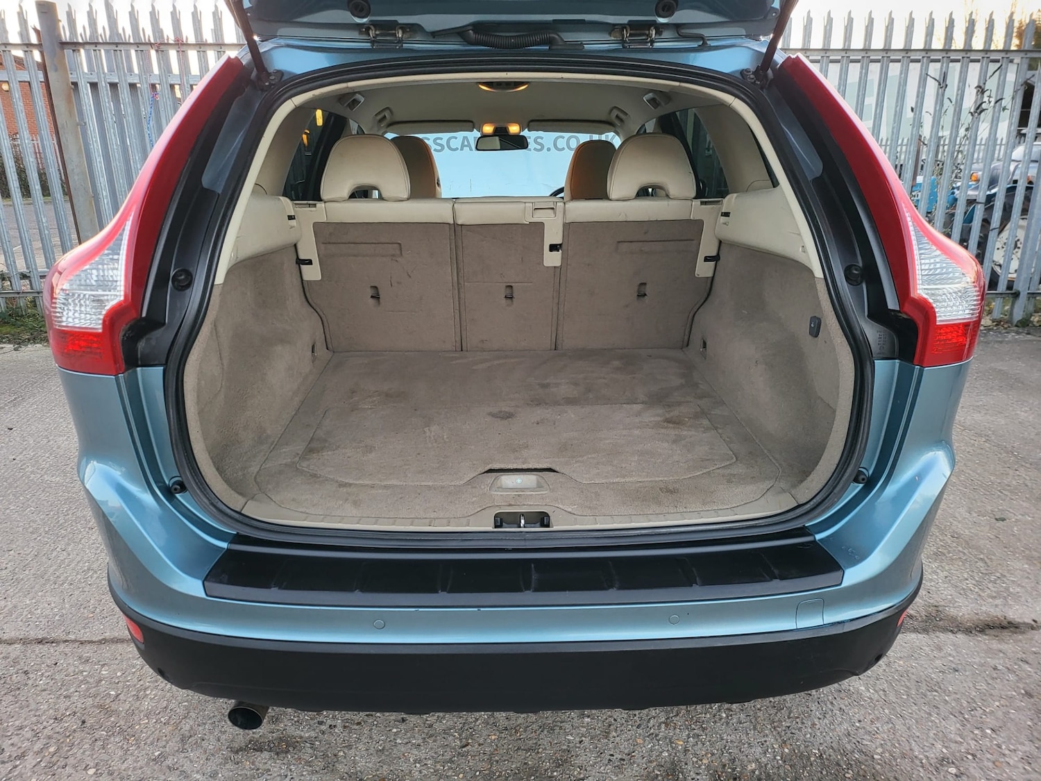 Used Volvo XC60 2009 for sale - 76948273: Photo 10