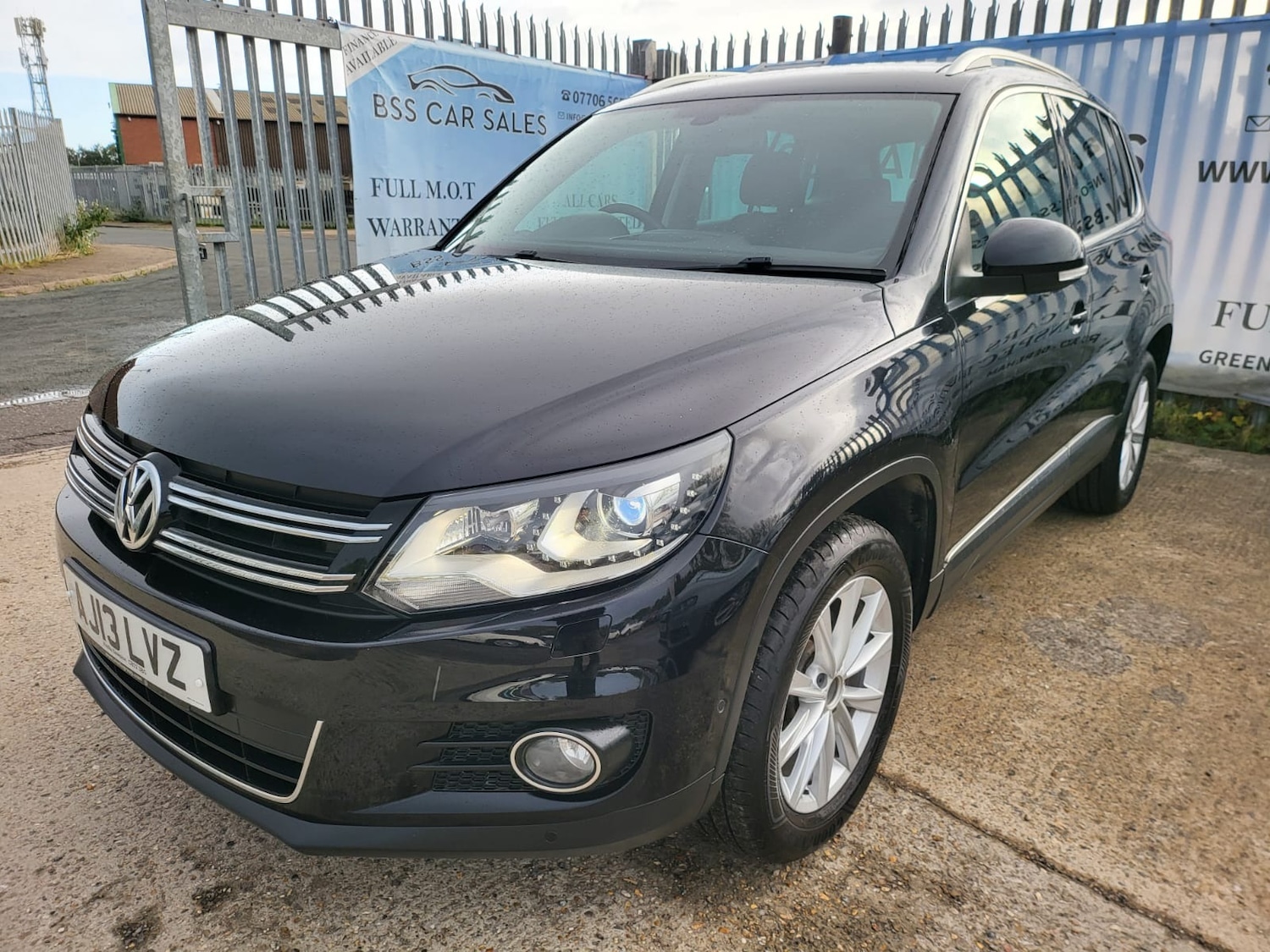 Used Volkswagen Tiguan 2013 for sale - 76565549: Photo 2