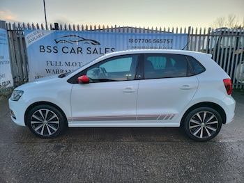 Used Volkswagen Polo 2017 for sale - 77557105: Photo