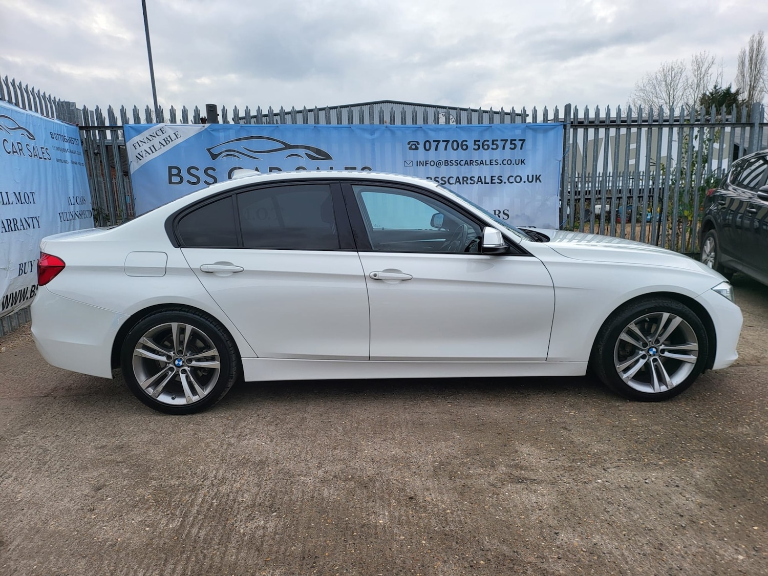 Used BMW 3 Series 2016 for sale - 76918196: Photo 3