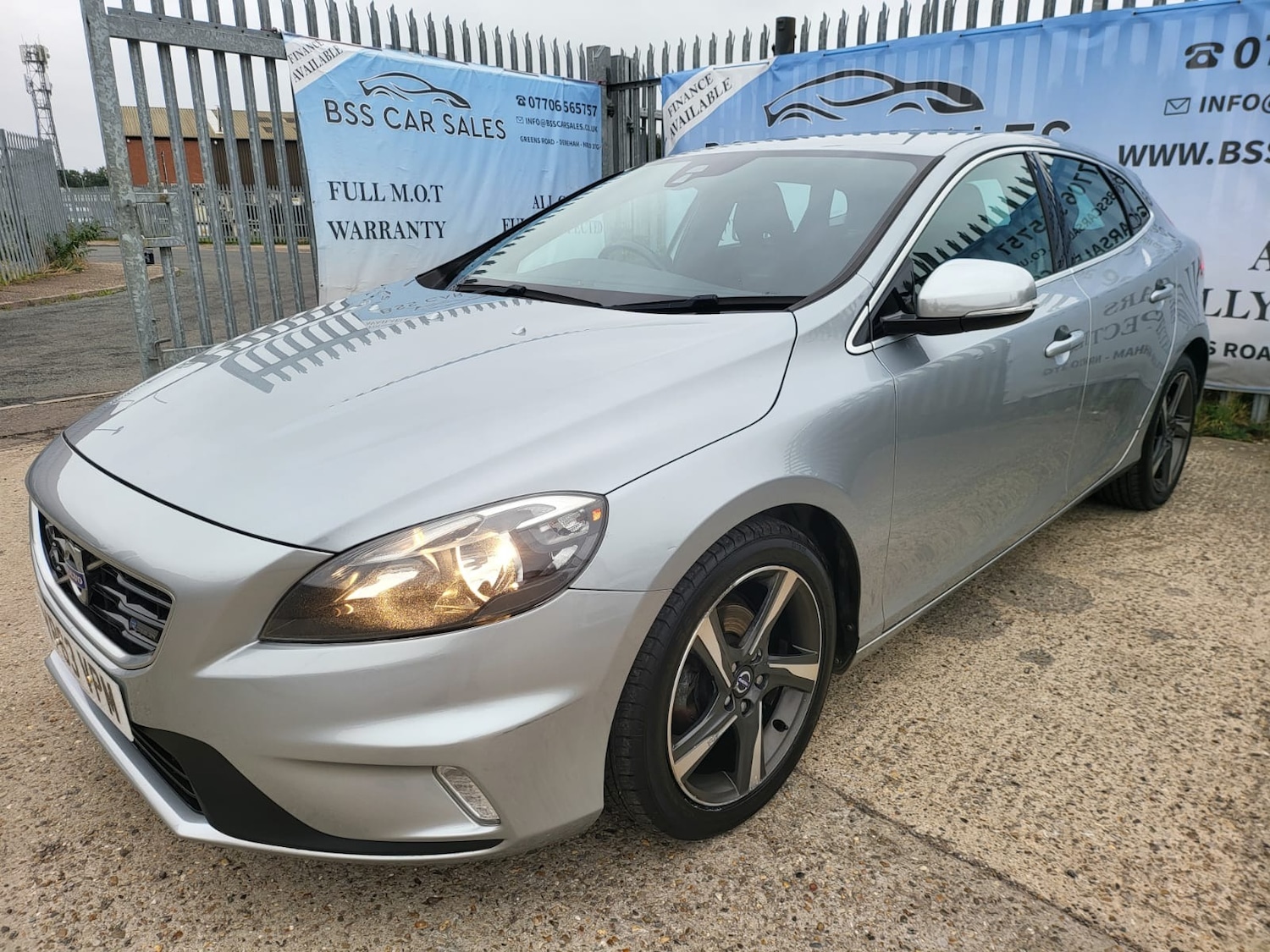 Used Volvo V40 2013 for sale - 77460367: Photo 21
