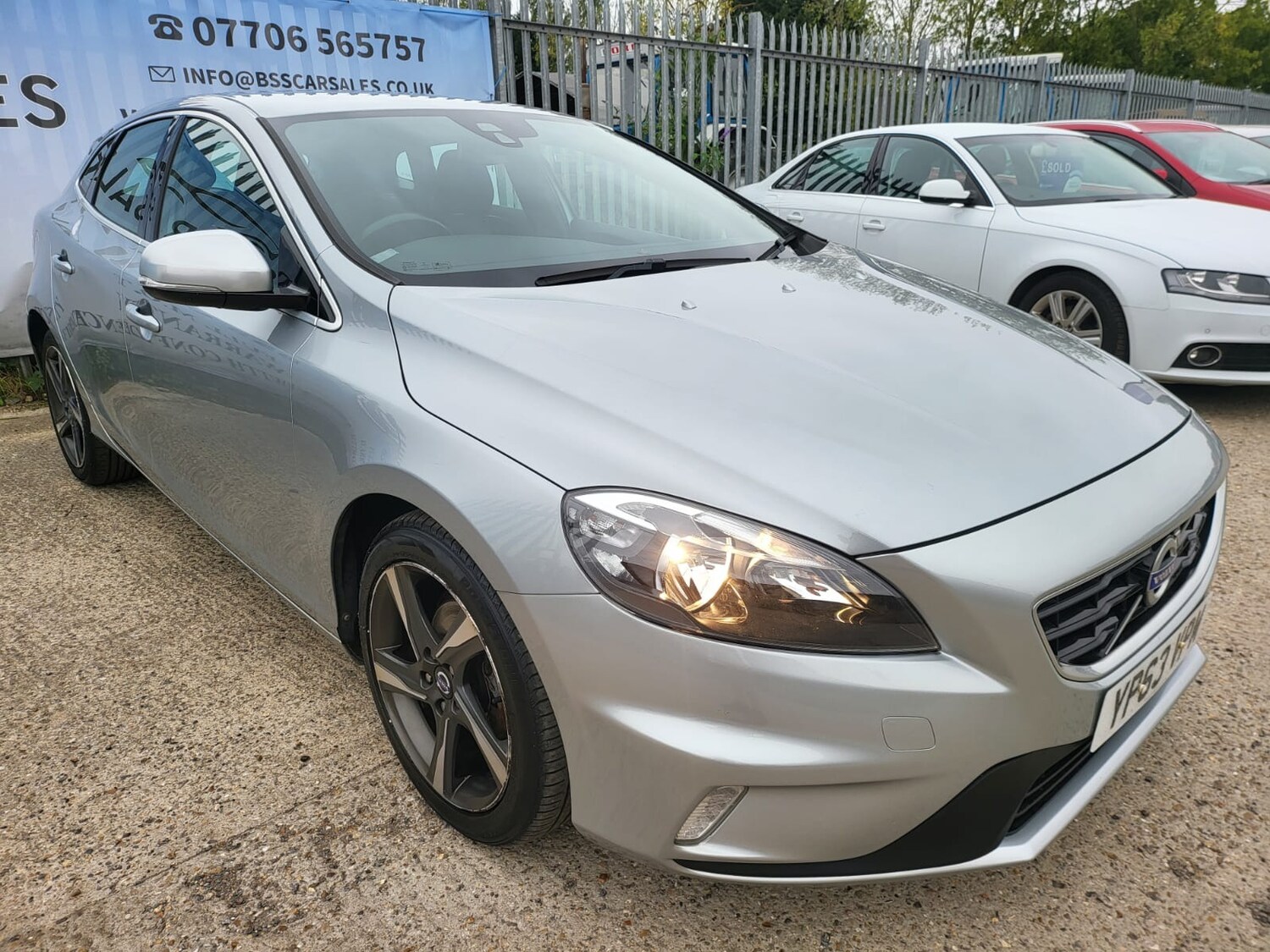 Used Volvo V40 2013 for sale - 77460367: Photo 28