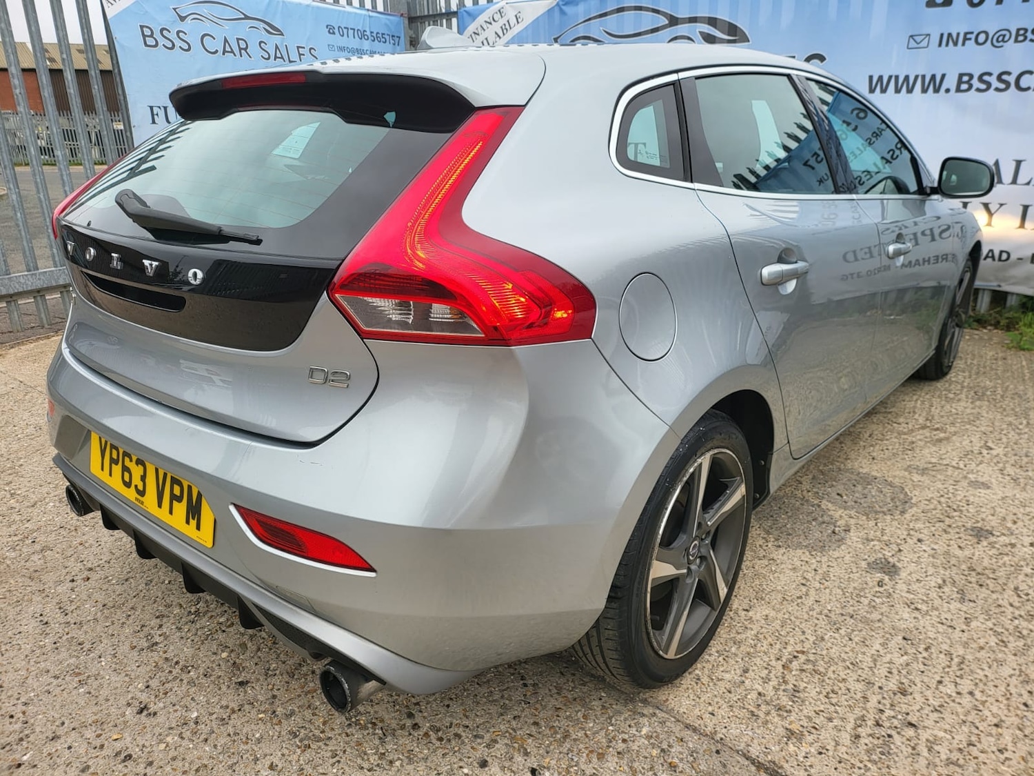 Used Volvo V40 2013 for sale - 77460367: Photo 5