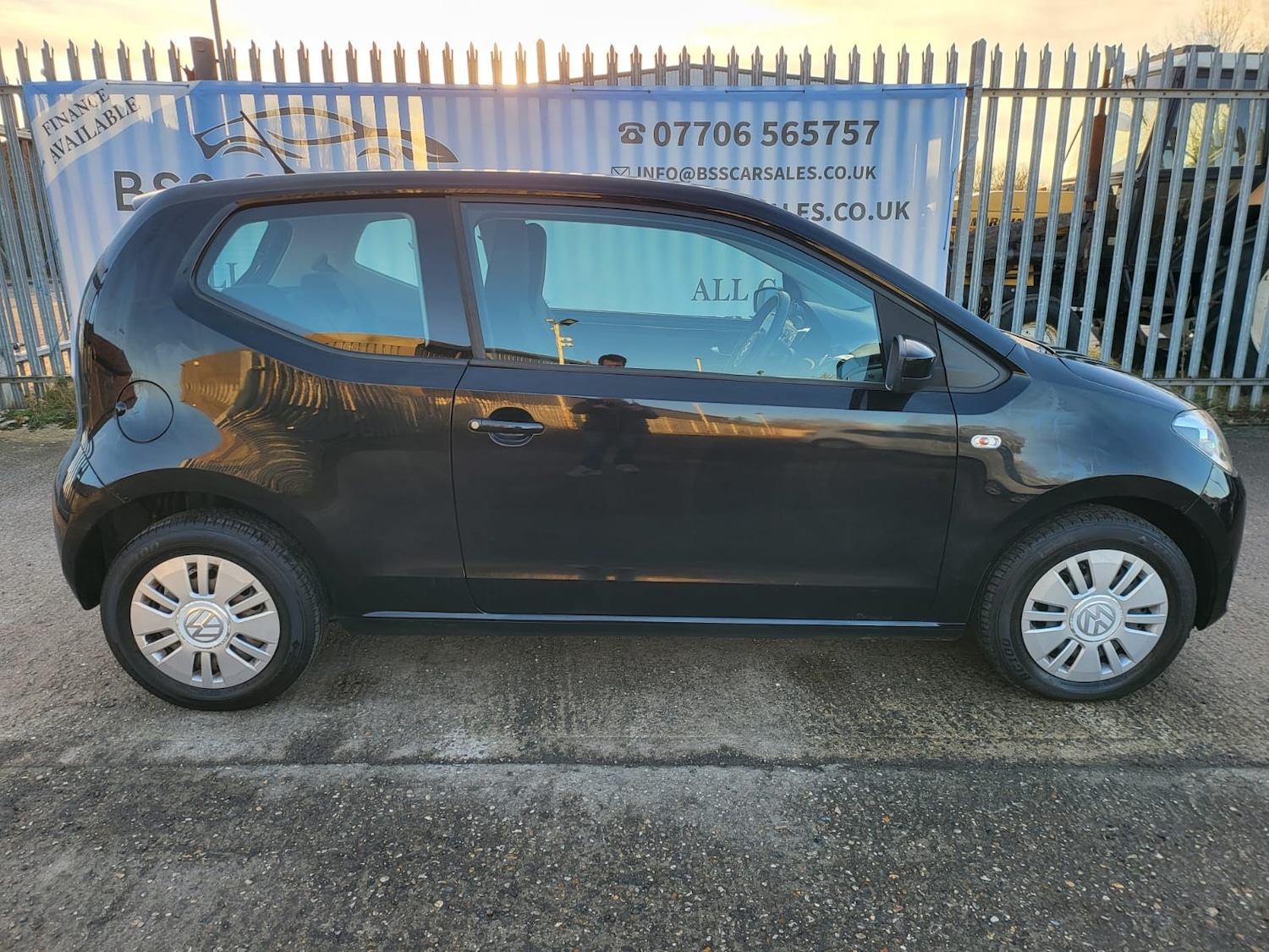 Used Volkswagen up! 2015 for sale - 77310487: Photo 12