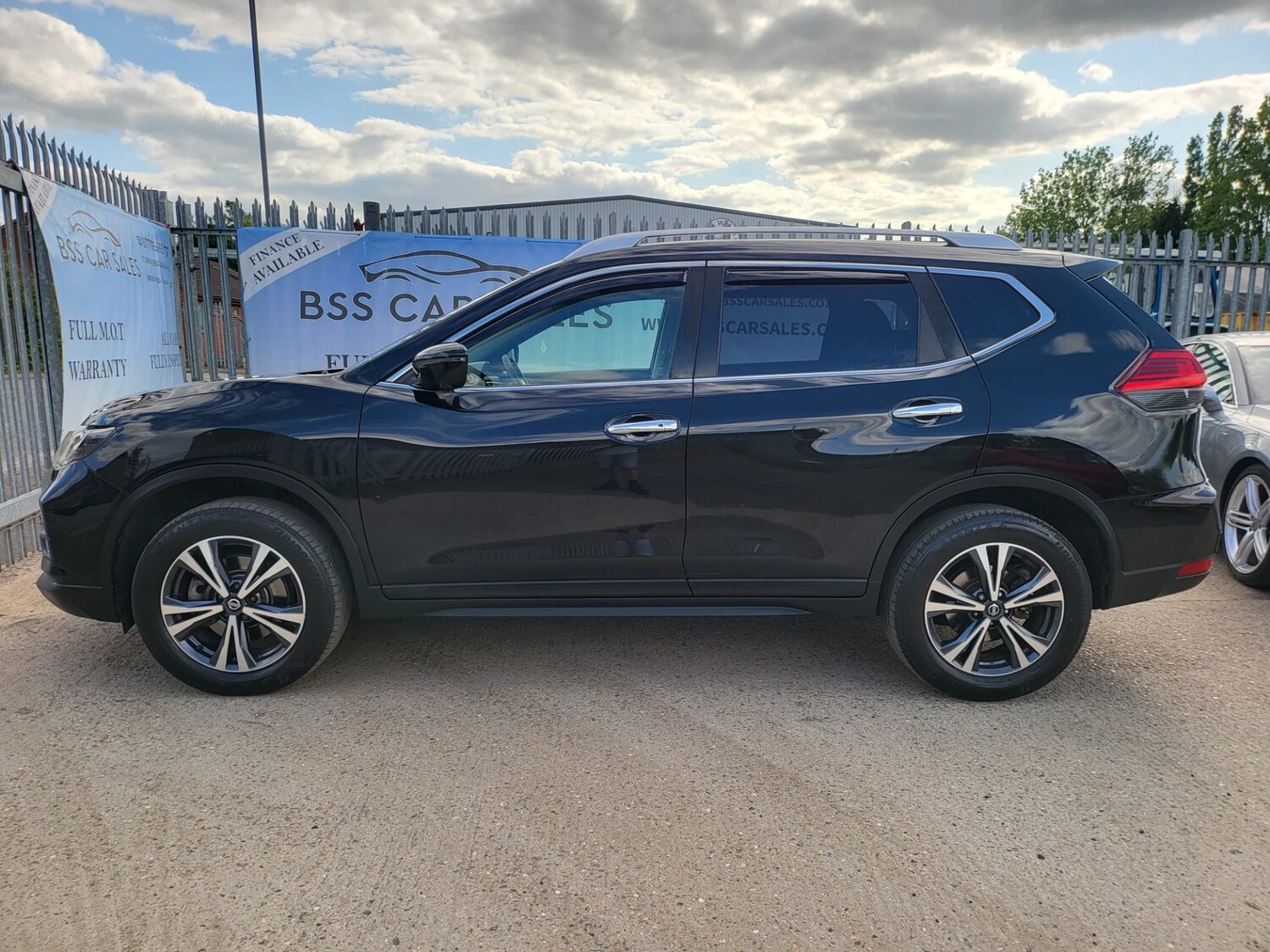 Used Nissan X-Trail 2017 for sale - 77446001: Photo 24