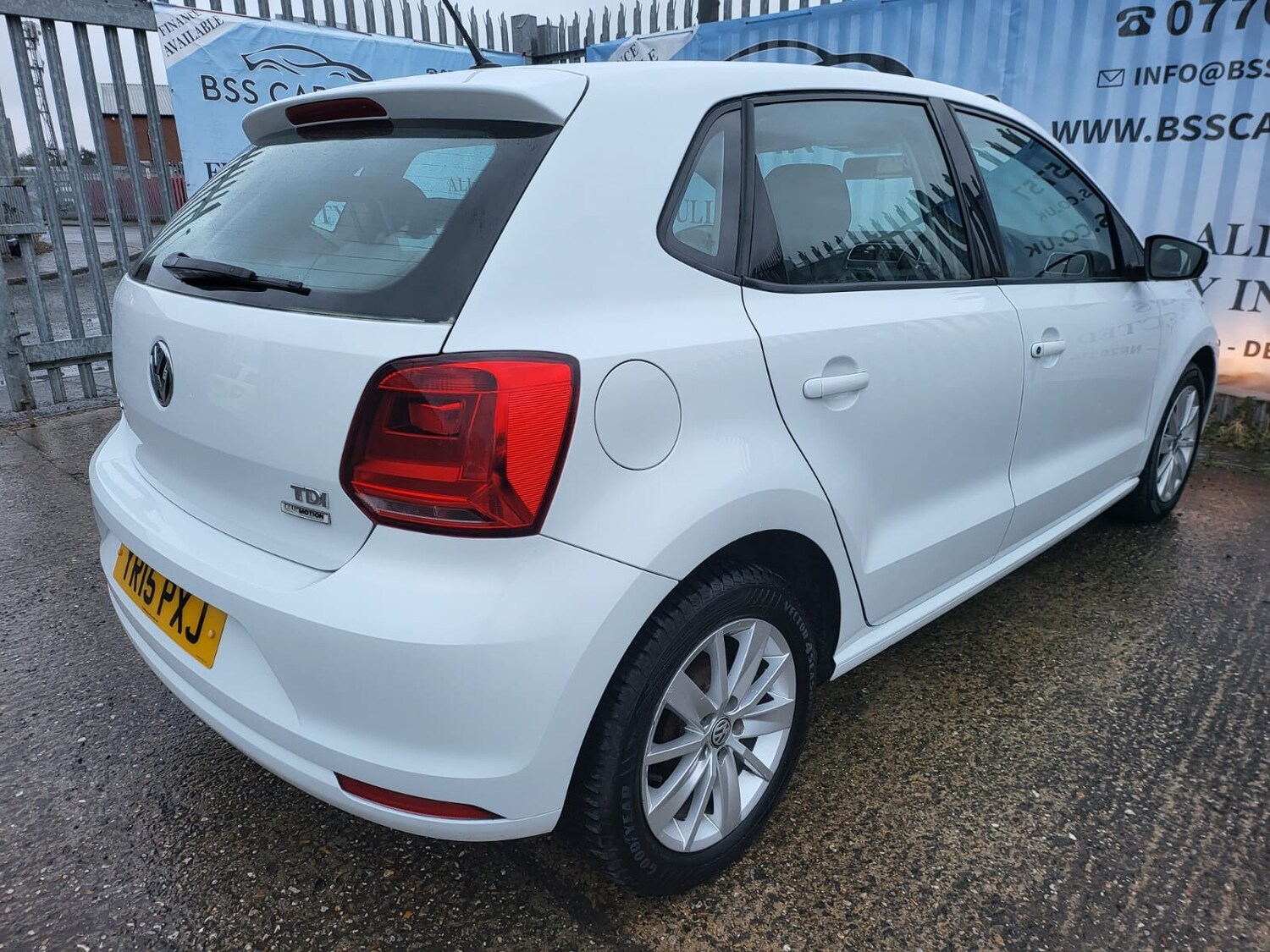 Used Volkswagen Polo 2015 for sale - 77297354: Photo 24