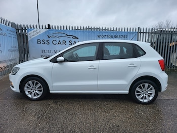 Used Volkswagen Polo 2015 for sale - 77297354: Photo