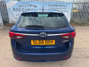 Used Toyota Avensis 2016 for sale - 79605458: Photo