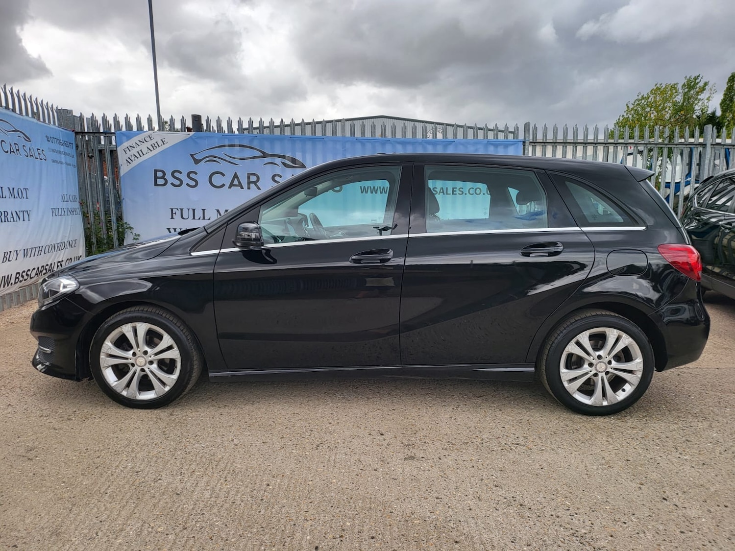 Used Mercedes-Benz B Class 2017 for sale - 76490385: Photo 23