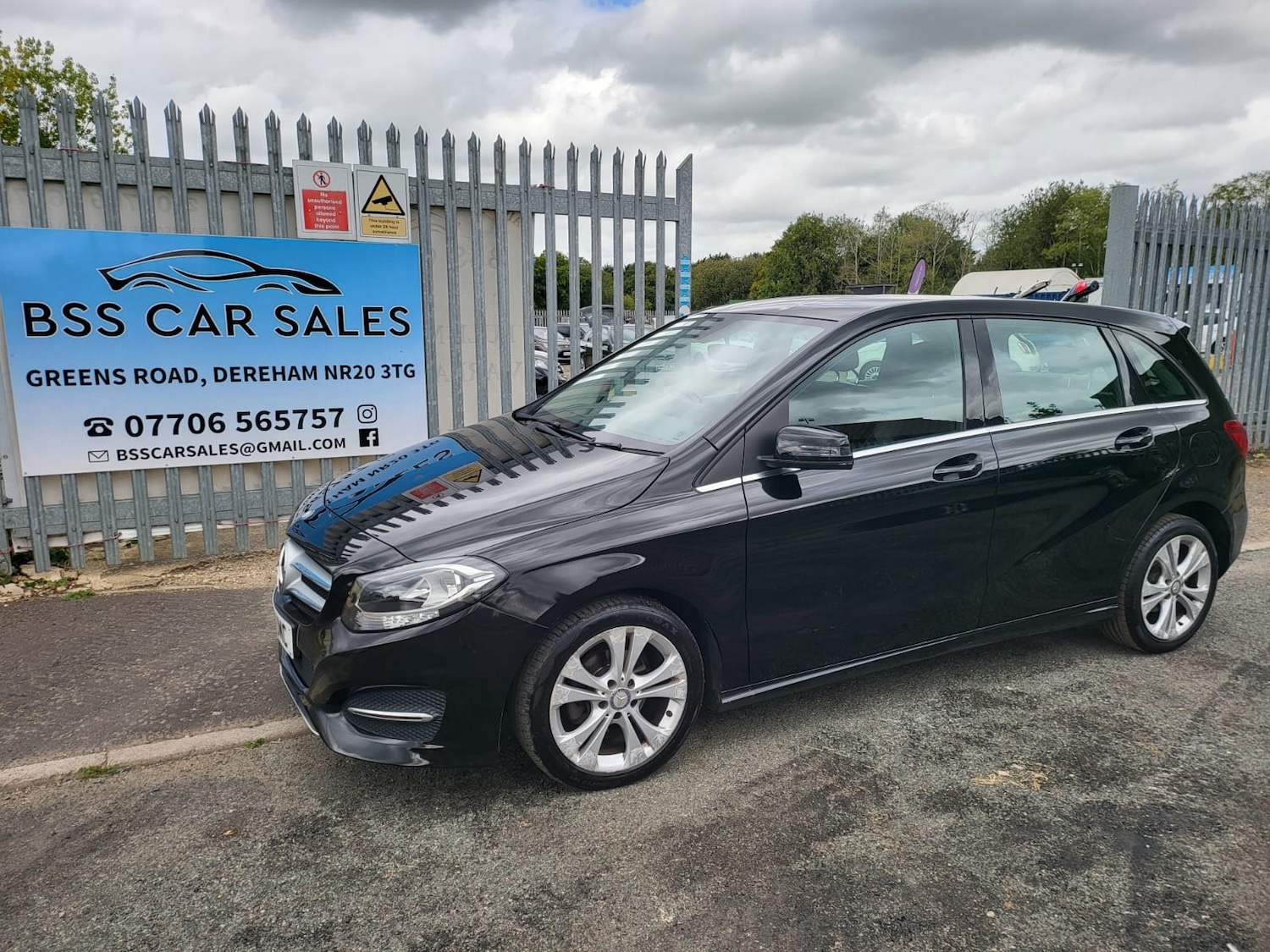 Used Mercedes-Benz B Class 2017 for sale - 76490385: Photo 29