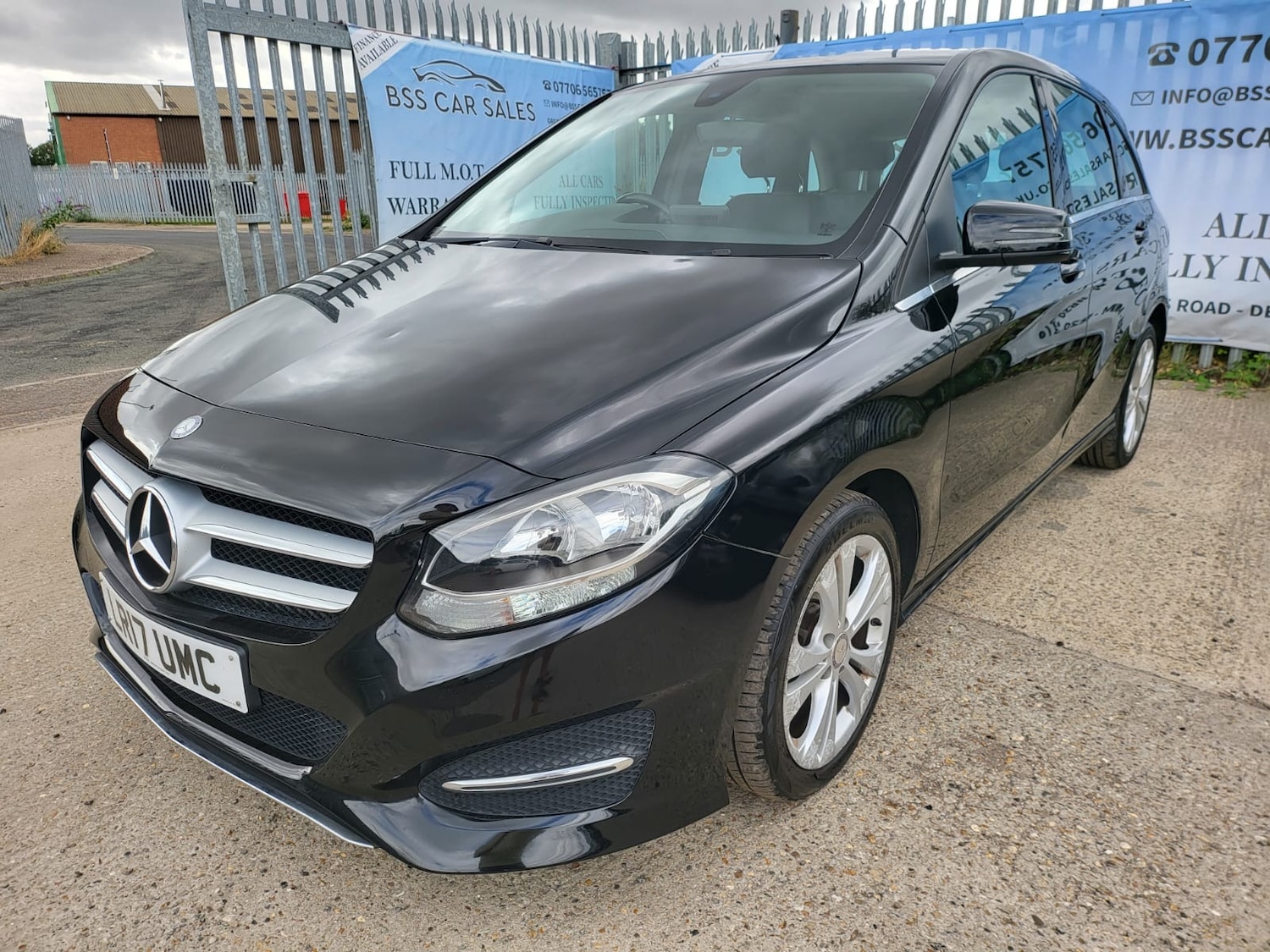 Used Mercedes-Benz B Class 2017 for sale - 76908300: Photo 2