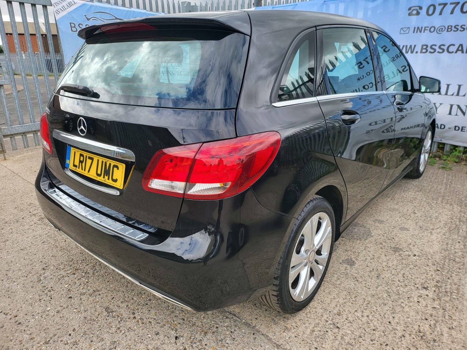 Used Mercedes-Benz B Class 2017 for sale - 76908300: Photo 24