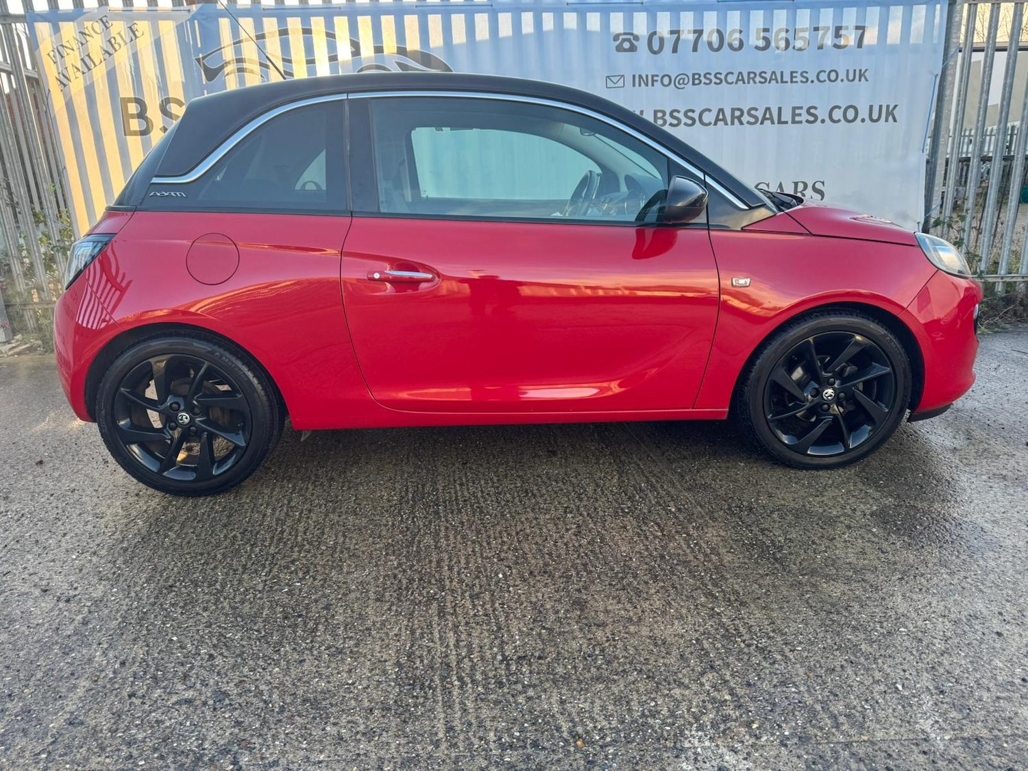 Used Vauxhall ADAM 2014 for sale - 77061696: Photo 3
