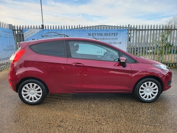 Used Ford Fiesta 2014 for sale - 77078093: Photo