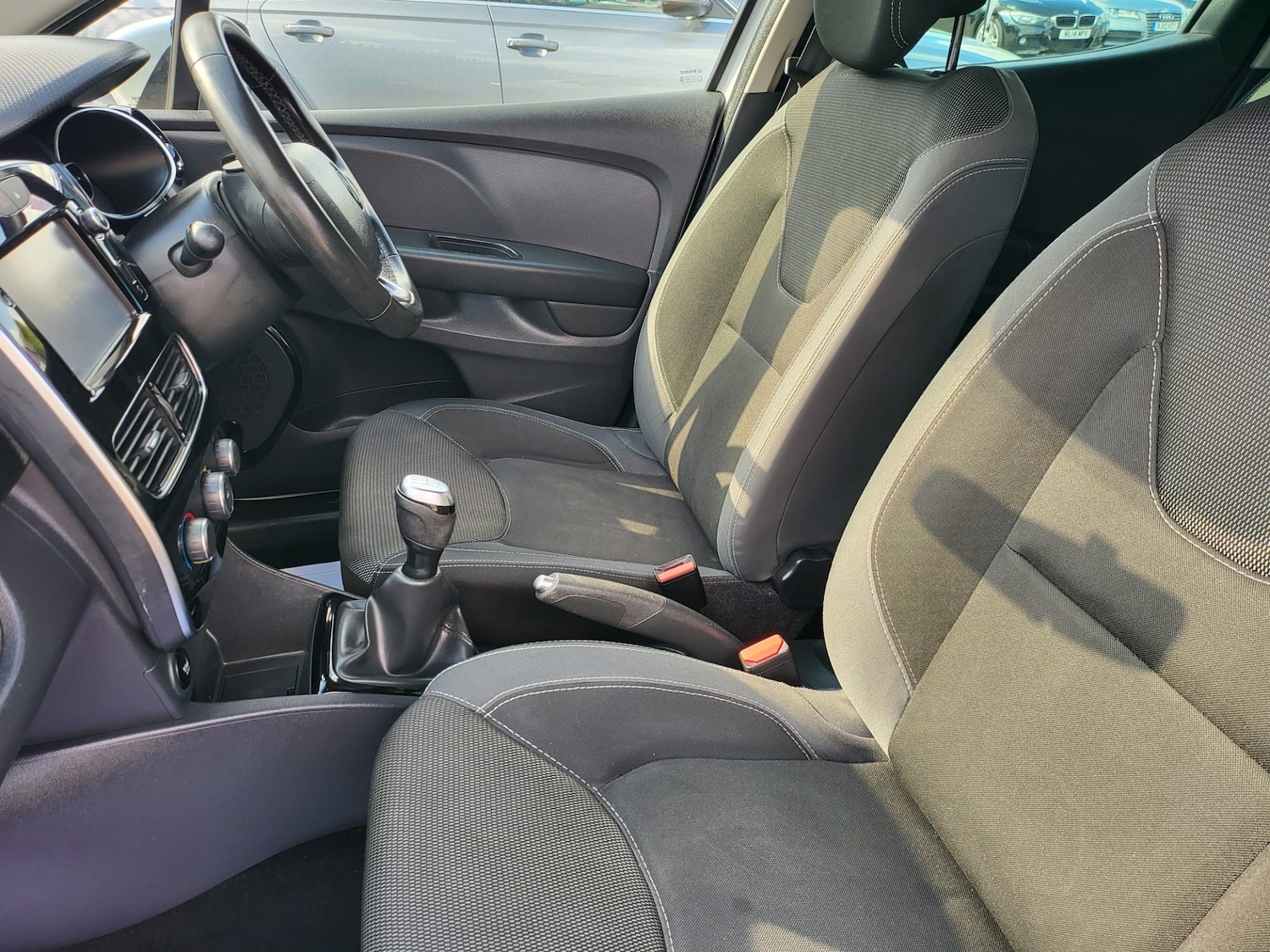 Used Renault Clio 2019 for sale - 77000979: Photo 14