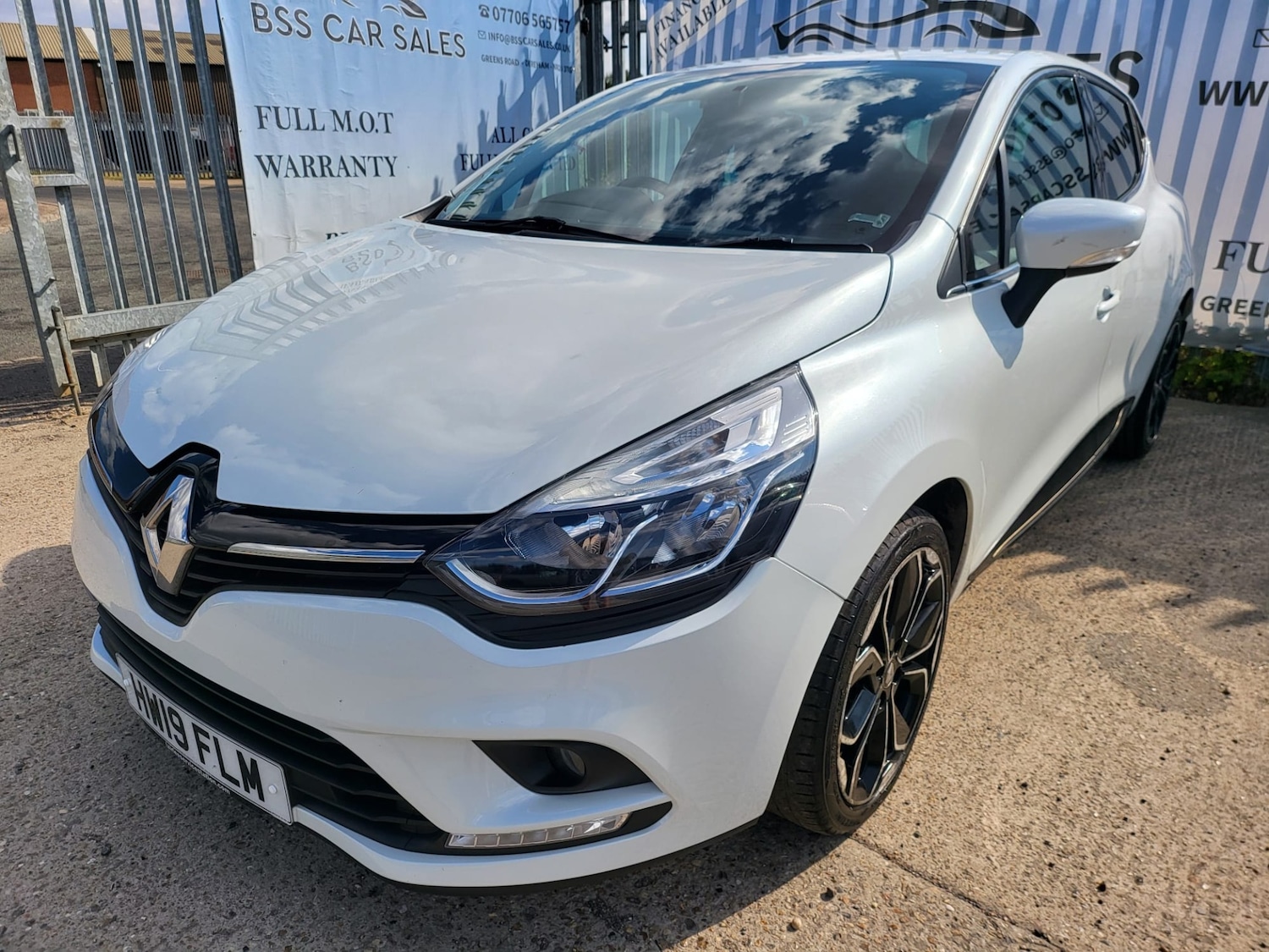 Used Renault Clio 2019 for sale - 77000979: Photo 2