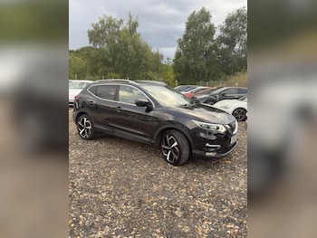 Used Nissan Qashqai 2017 for sale - 75350403: Photo
