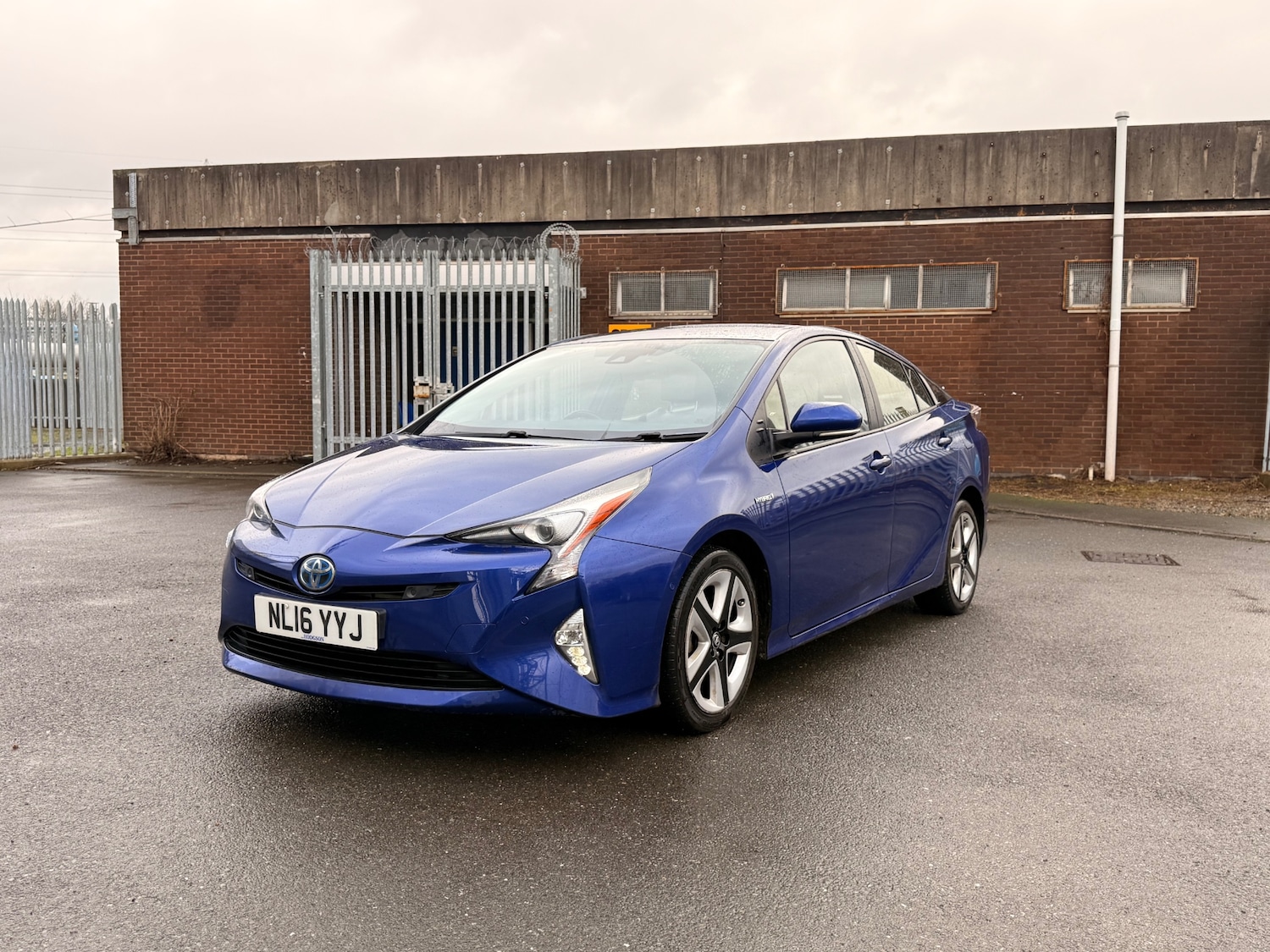 Used Toyota Prius 2016 for sale - 77569804: Photo 16