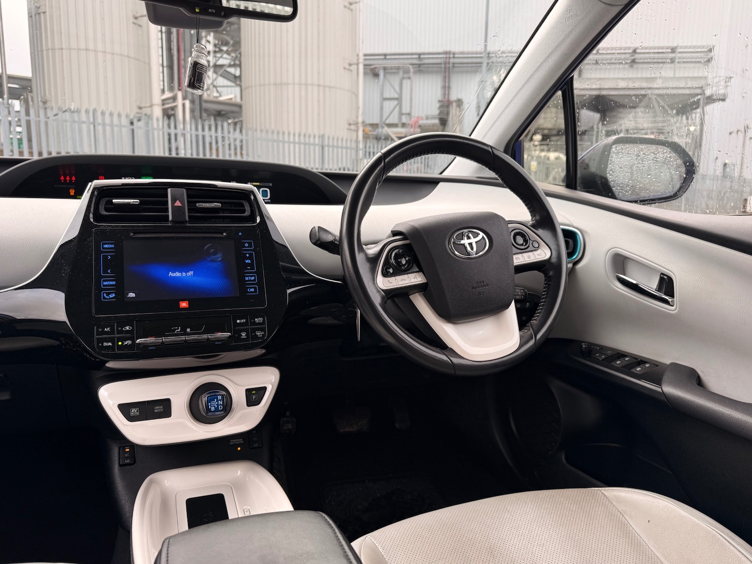 Used Toyota Prius 2016 for sale - 77569804: Photo 31