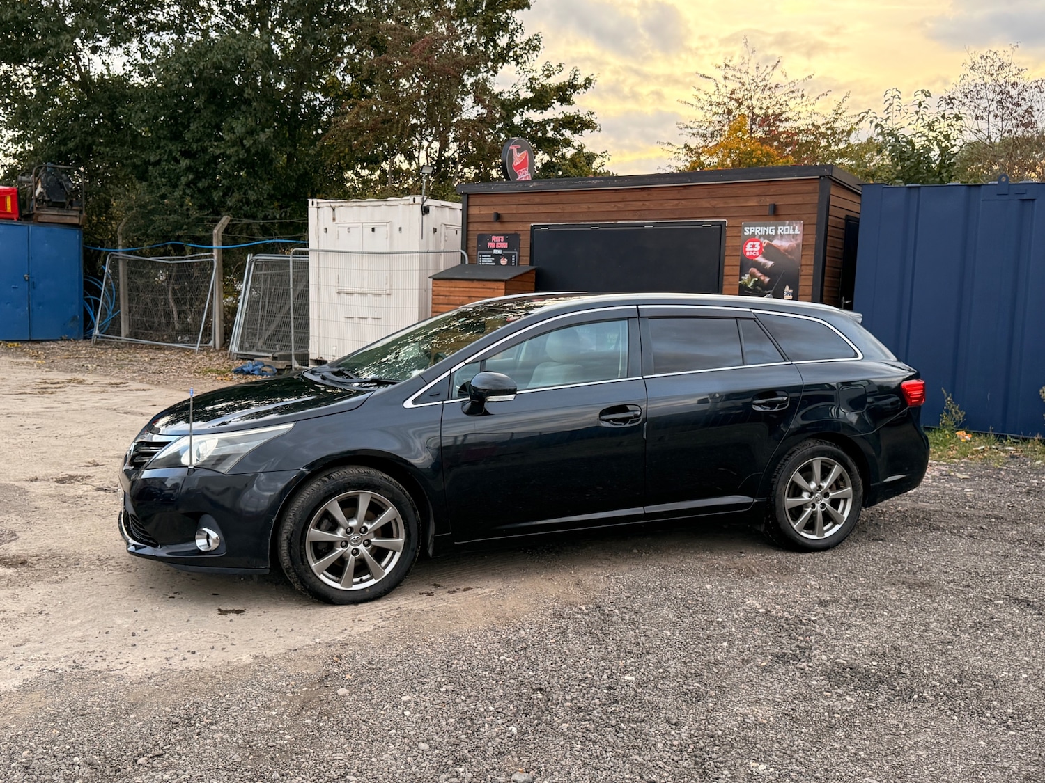 Used Toyota Avensis 2014 for sale - 76196256: Photo 16