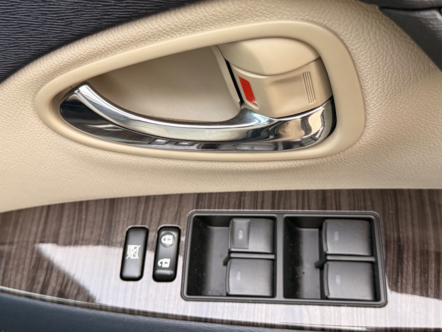 Used Toyota Avensis 2014 for sale - 76196256: Photo 28