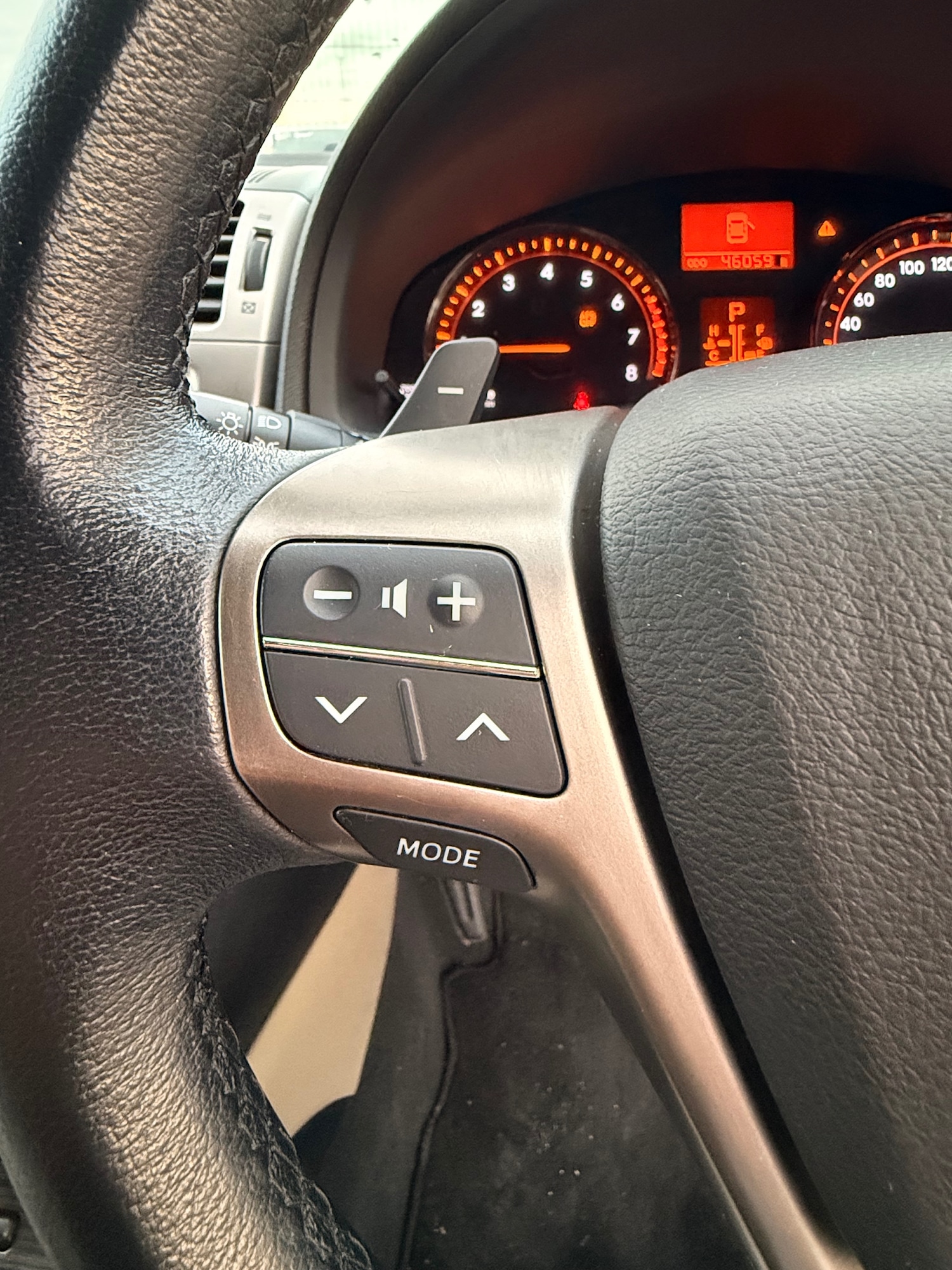 Used Toyota Avensis 2014 for sale - 76196256: Photo 32