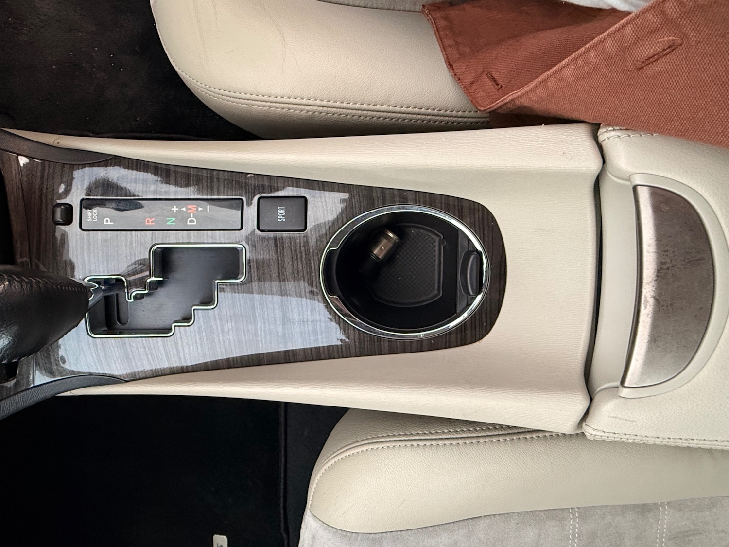 Used Toyota Avensis 2014 for sale - 76196256: Photo 37