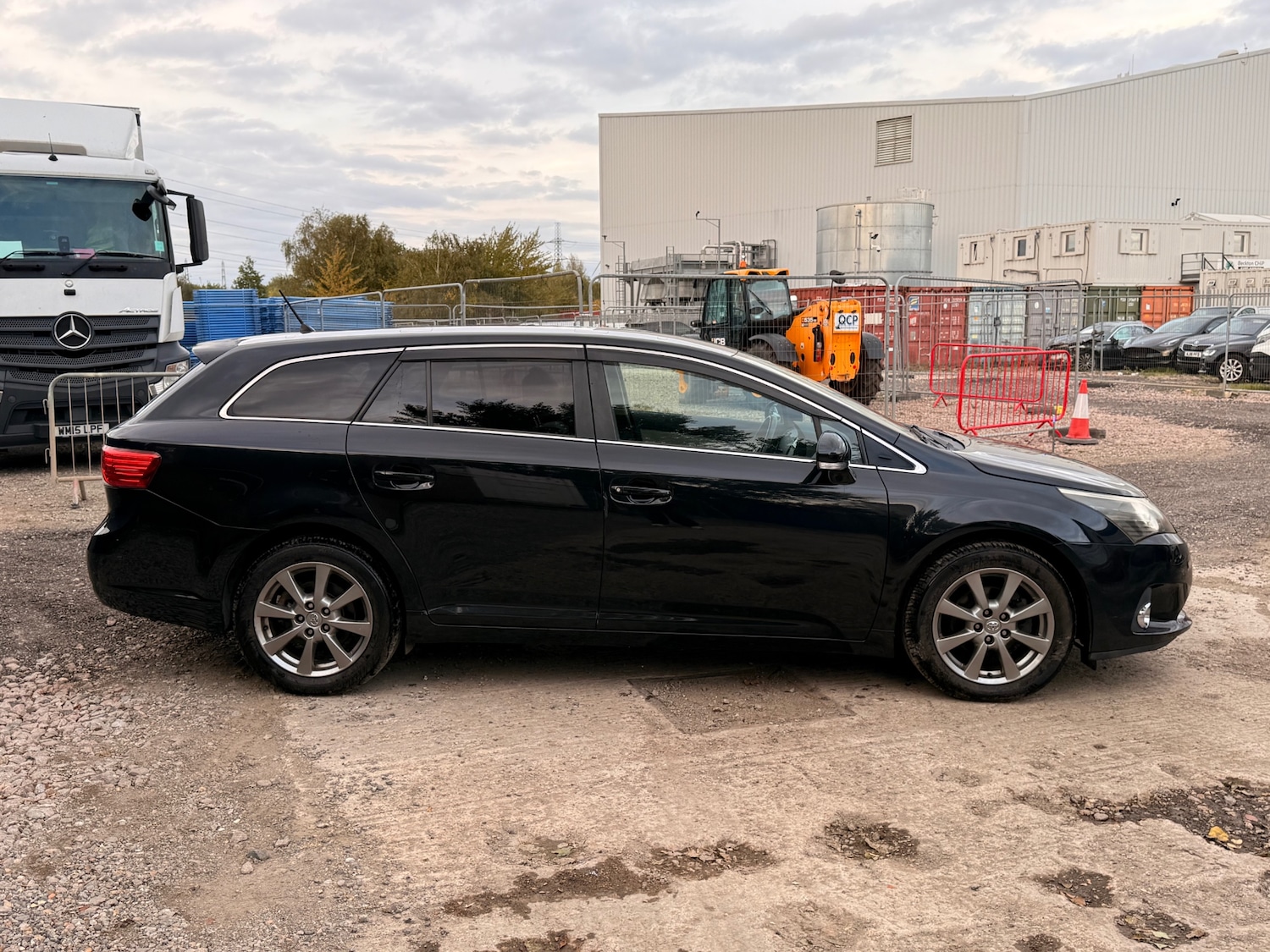 Used Toyota Avensis 2014 for sale - 76196256: Photo 5