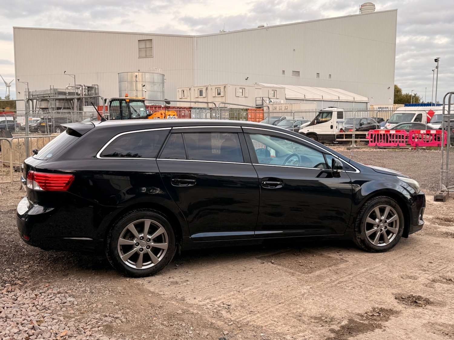 Used Toyota Avensis 2014 for sale - 76196256: Photo 6