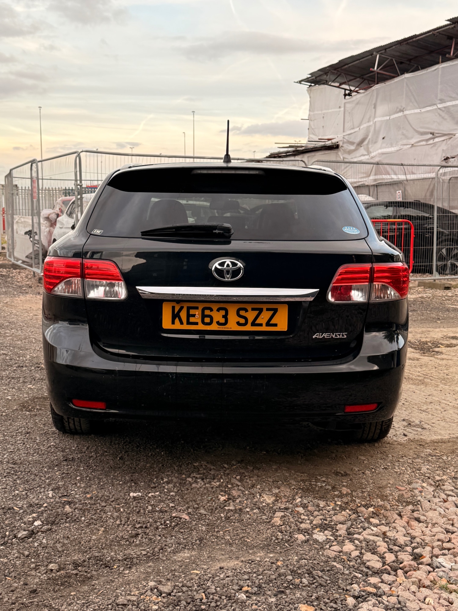 Used Toyota Avensis 2014 for sale - 76196256: Photo 9